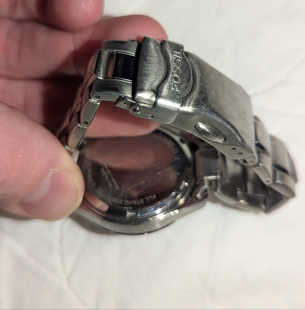 Fossil Watch - Picture 2 of 2